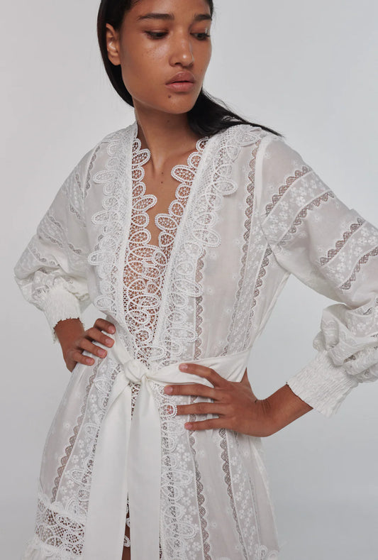 Rebeca Kimono White